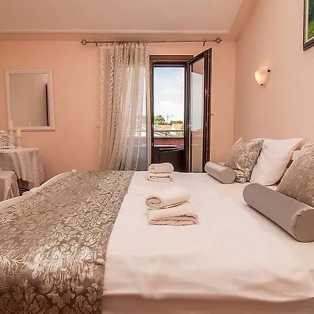 Rose 2 Apartman *