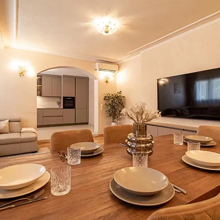 Rose Apartment