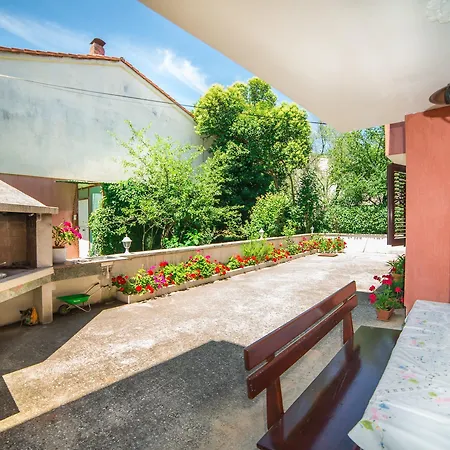 דירה Rose רוביני